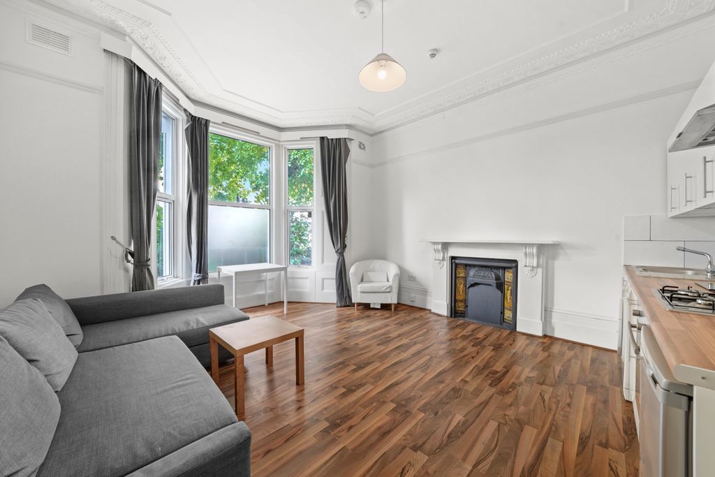 Property photo 2 of 7