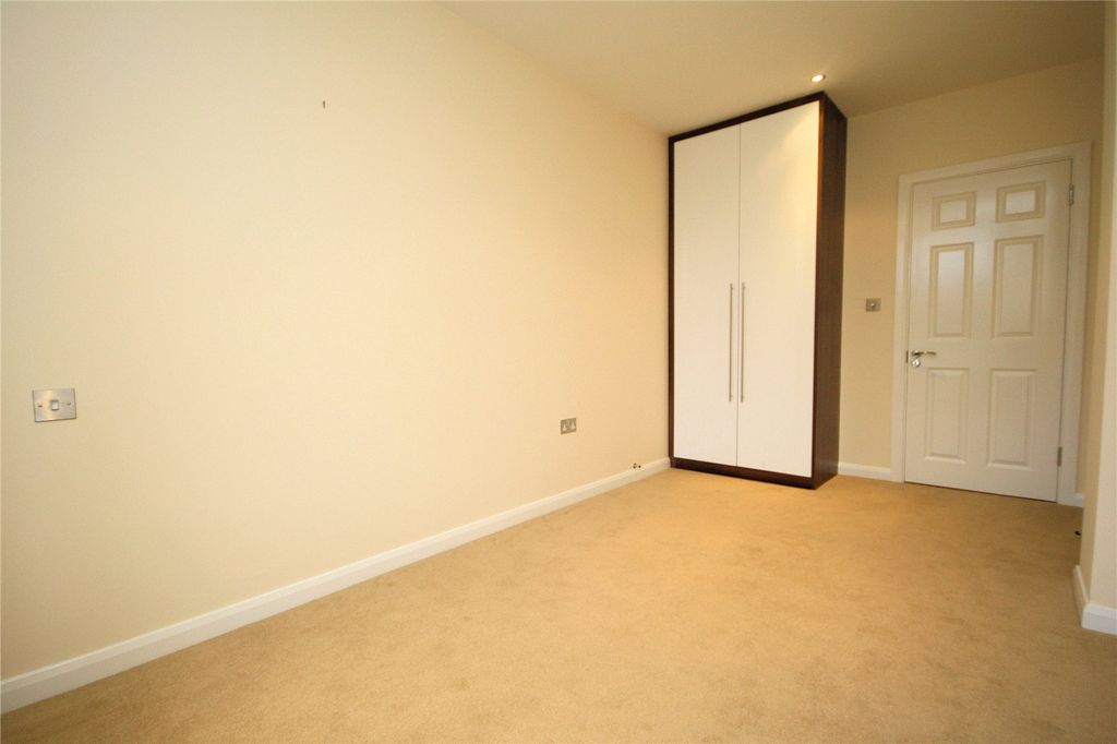 Property photo 3 of 8 Picture No. 02