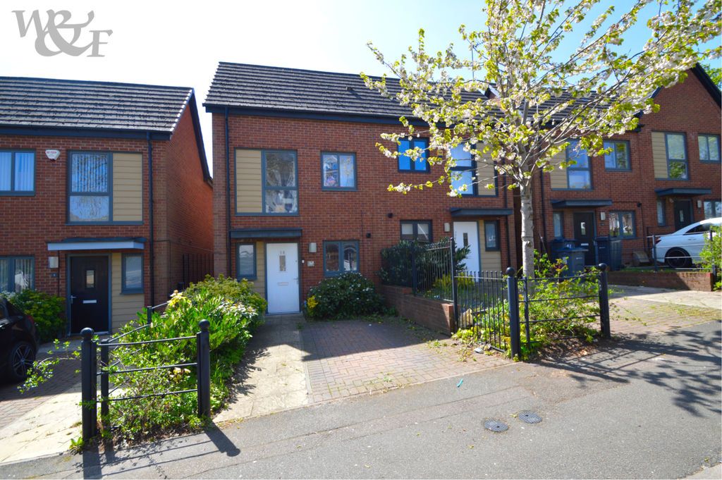 Property photo 1 of 15 Photo 26