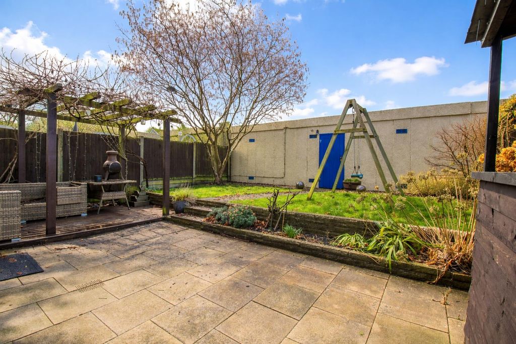 Property photo 3 of 13 Img_1002.Png