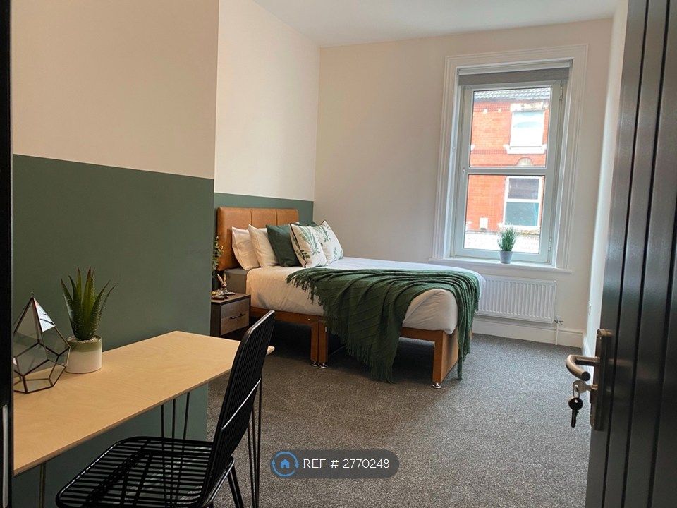 Property photo 2 of 13 Bedroom 2 - £450 Pcm Available Now