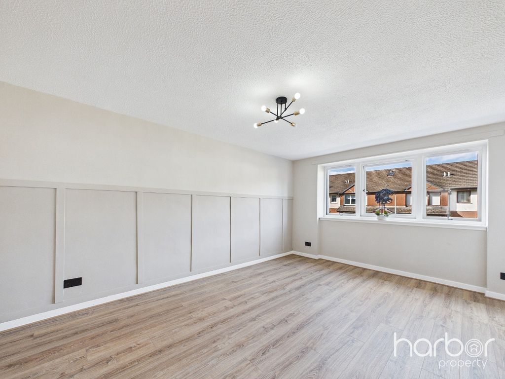 Property photo 2 of 16 5539474