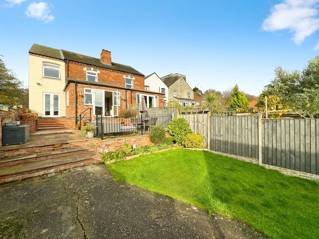 Property photo 1 of 28