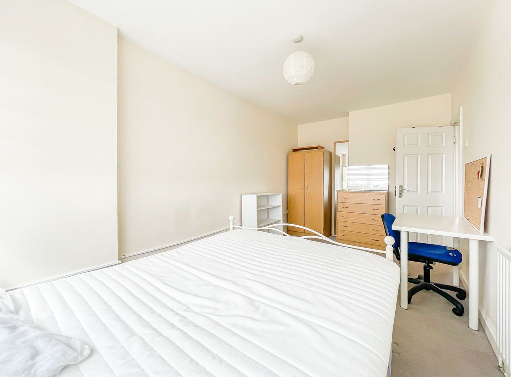 Property photo 3 of 12 Photo 12