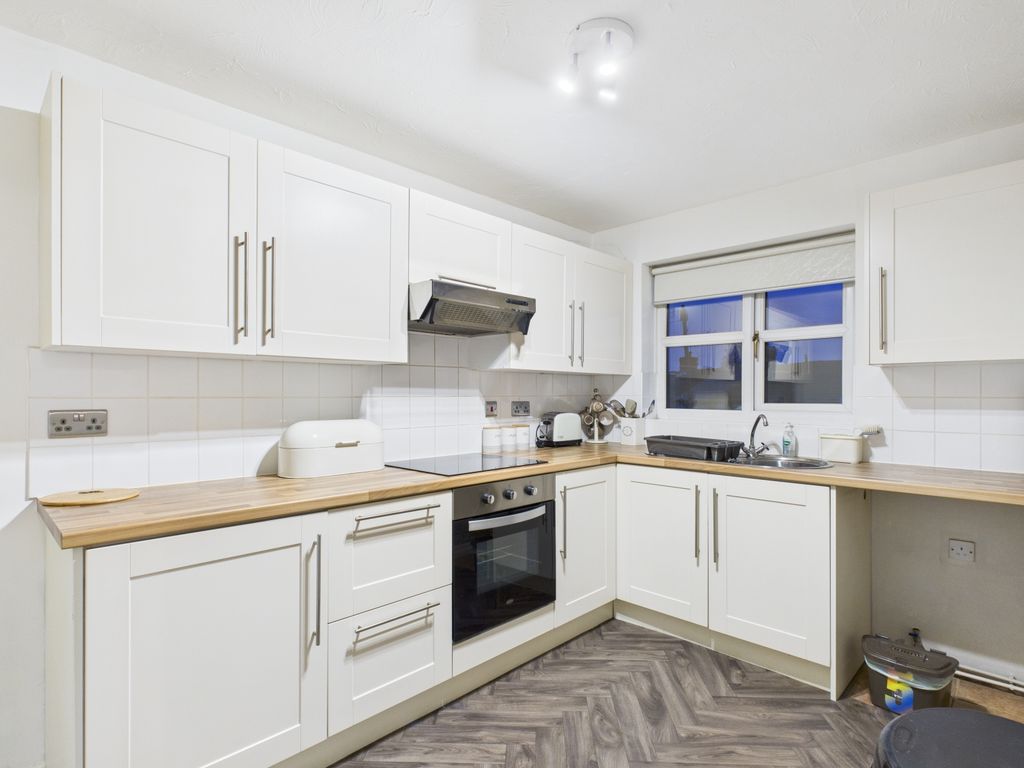 Property photo 3 of 7 Cam03729G0-Pr0225-Still001