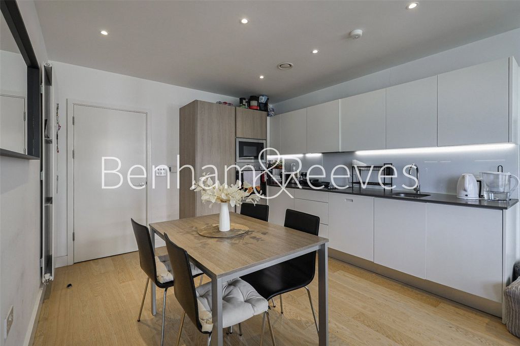 Property photo 3 of 12 Picture No. 04