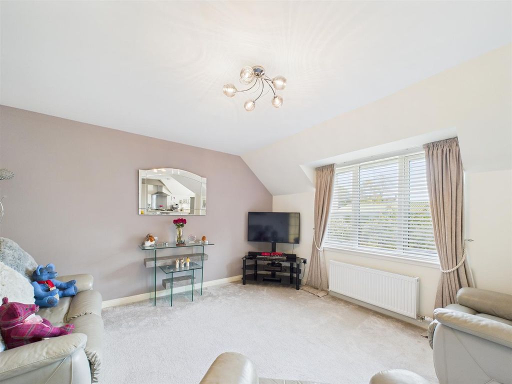 Property photo 2 of 16 Cam01486G0-Pr0893-Still001.Jpg