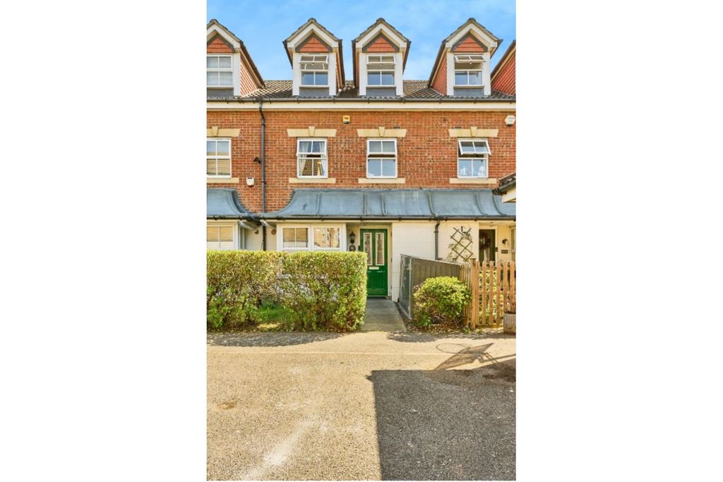 Property photo 1 of 20