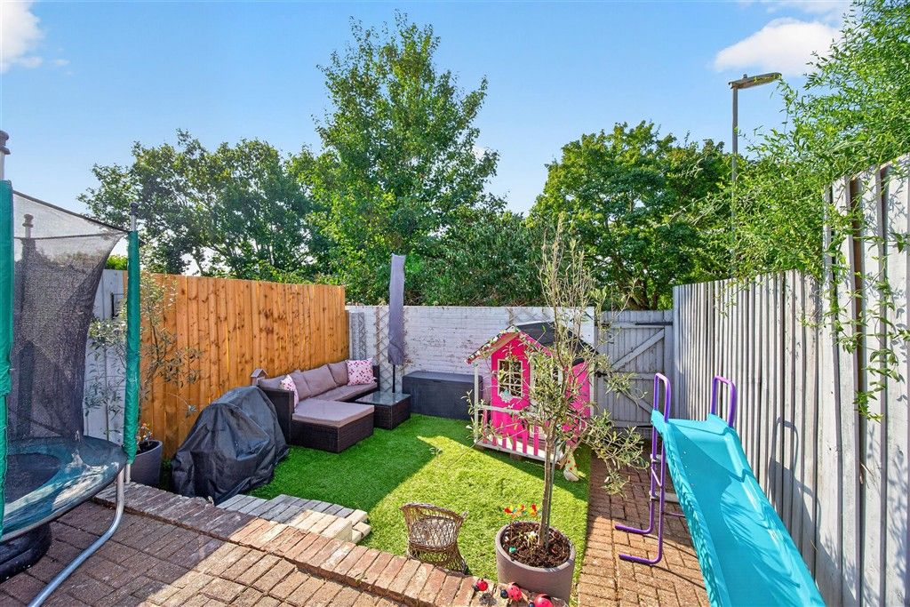 Property photo 2 of 8 Rear Garden