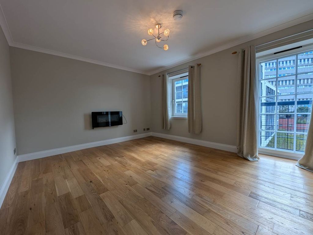 Property photo 1 of 13 Liv1