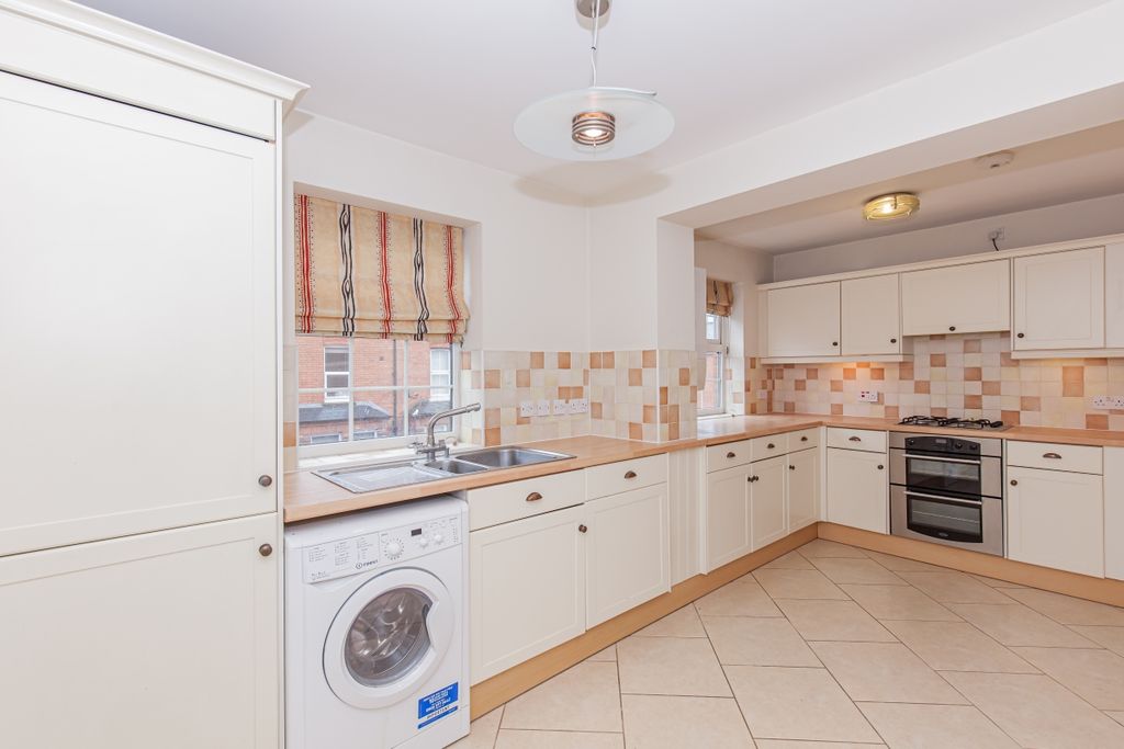 Property photo 2 of 9 156931