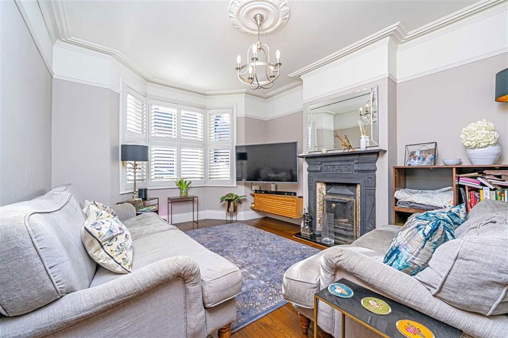 Property photo 2 of 8