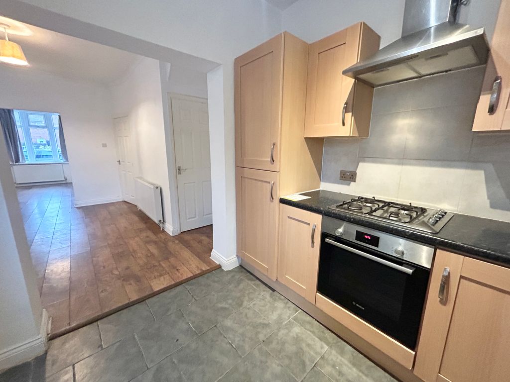 Property photo 1 of 9 Kitchen