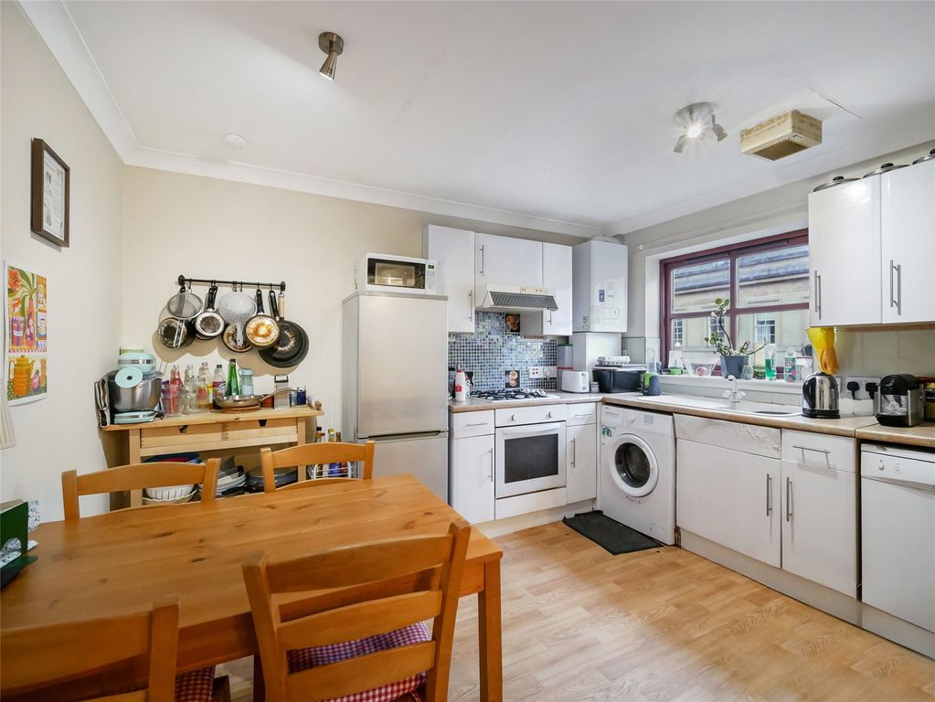 Property photo 3 of 21 Picture No. 10