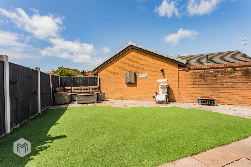 Property photo 2 of 33 Picture No. 07