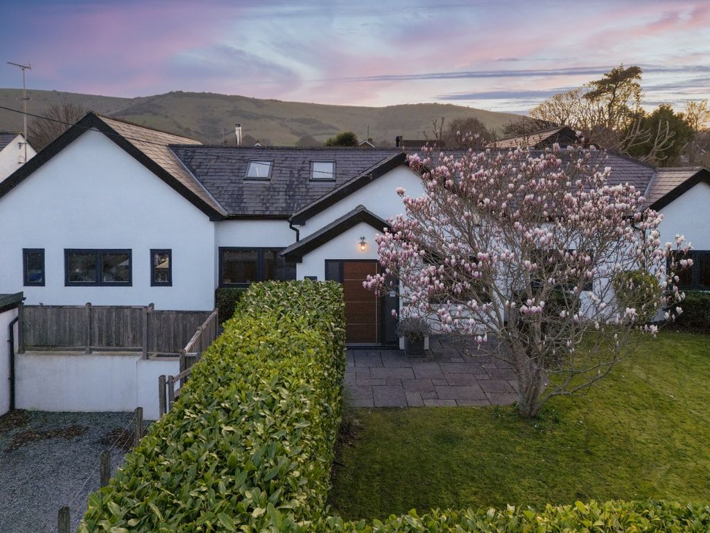 Property photo 1 of 38 4890370