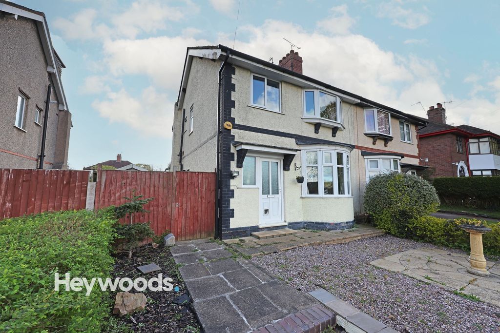 Property photo 2 of 41