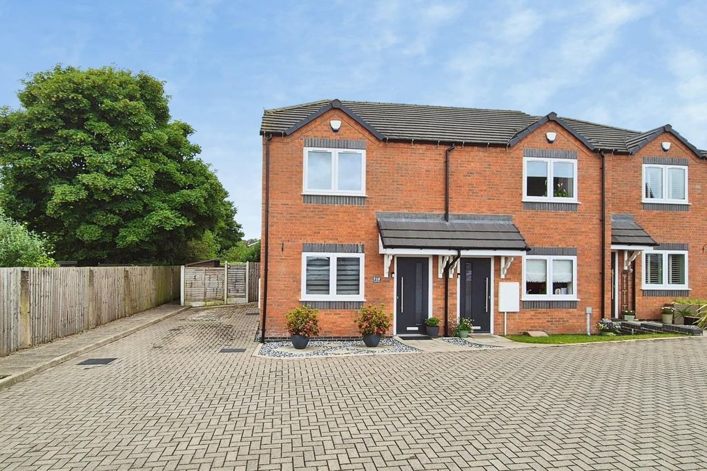 Property photo 1 of 22