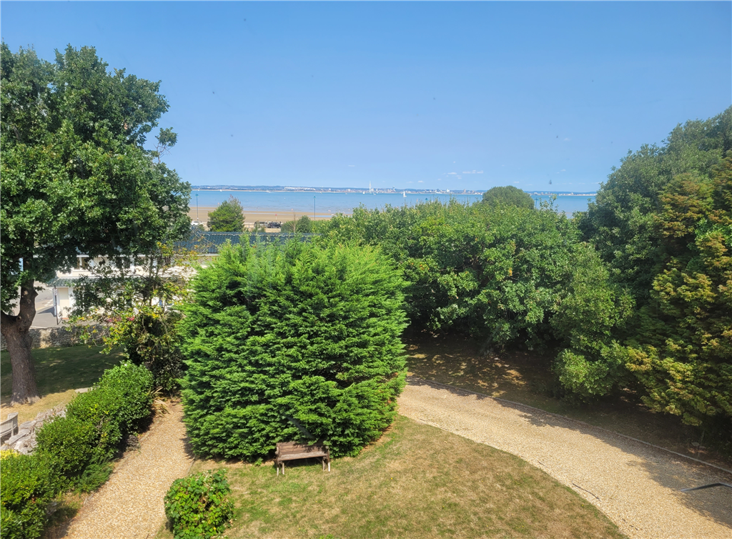 Property photo 3 of 17 *View To Front &amp; Garden*