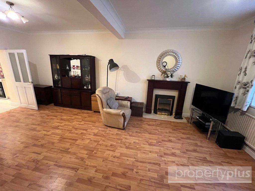 Property photo 3 of 13 Picture No. 09