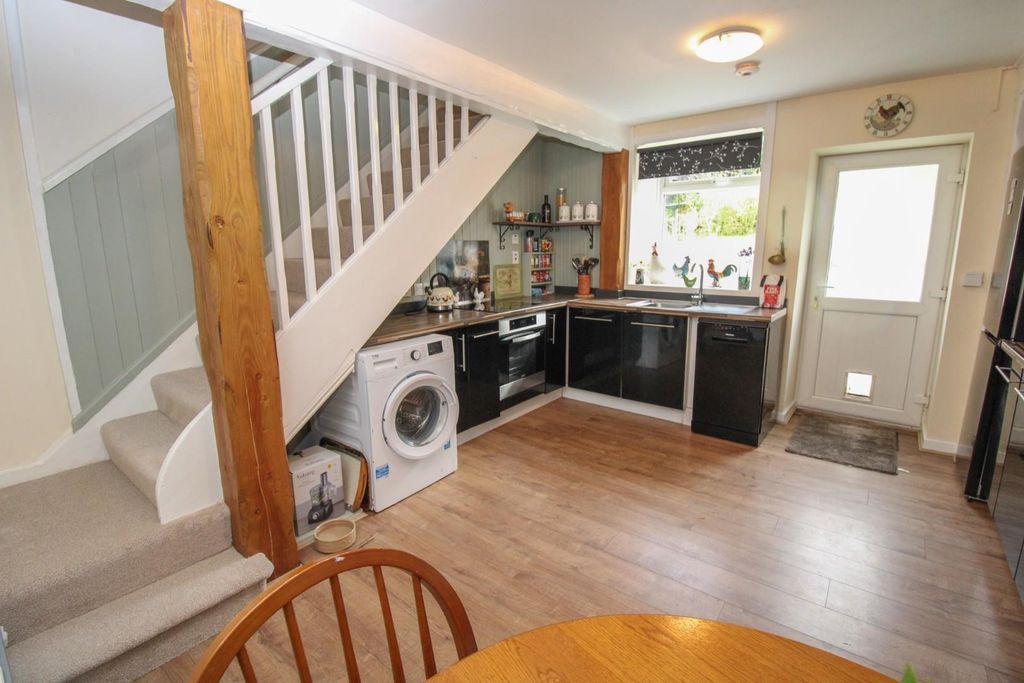 Property photo 3 of 27 Kitchen (1)-2.Jpg