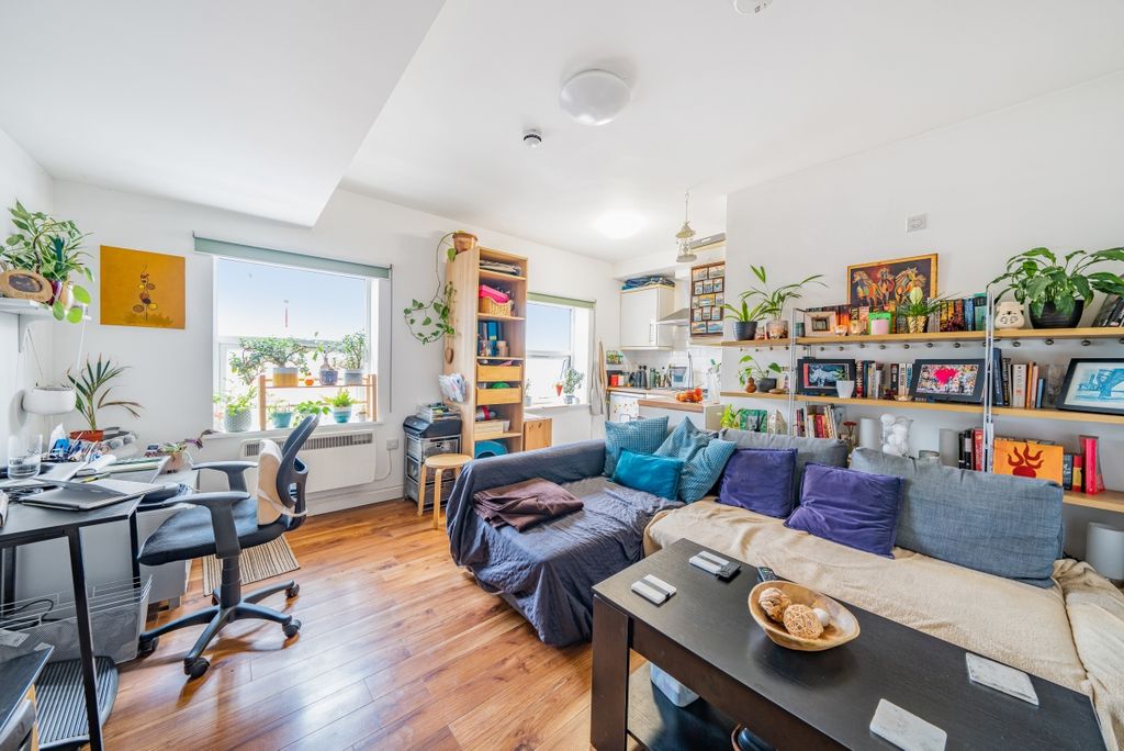 Property photo 1 of 6 1083661 (2)