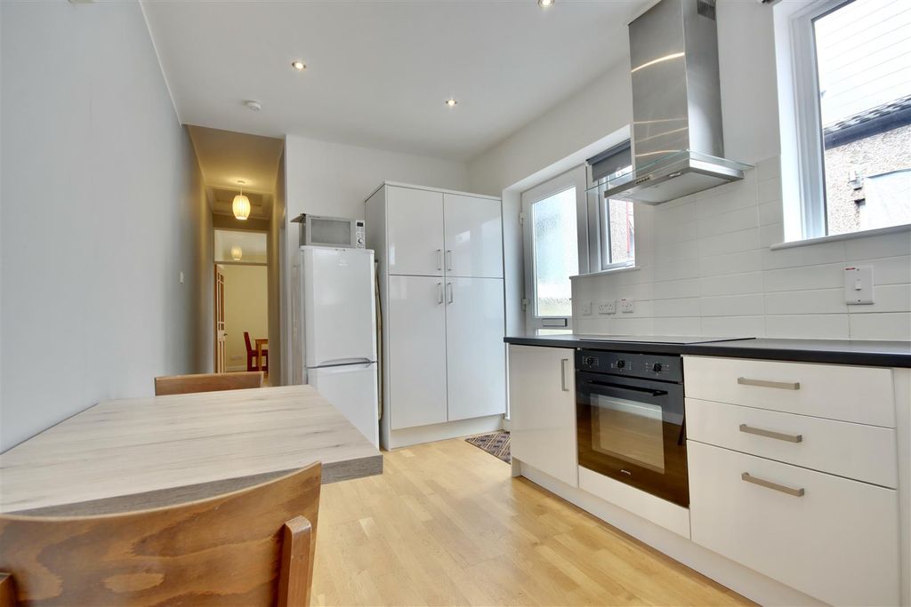 Property photo 3 of 10 0984Bd33-Cfde-4020-A8Ed-58E0644913CE_1_201_A.Jpeg
