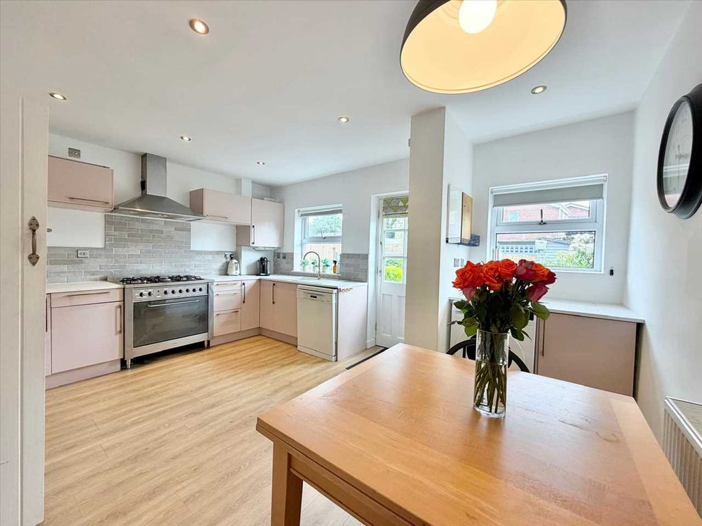 Property photo 2 of 26 Kitchen Diner