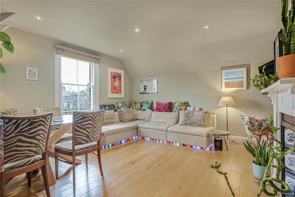 Property photo 3 of 11 Picture No. 28