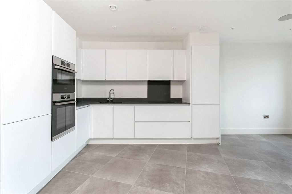 Property photo 3 of 13 Picture No. 01