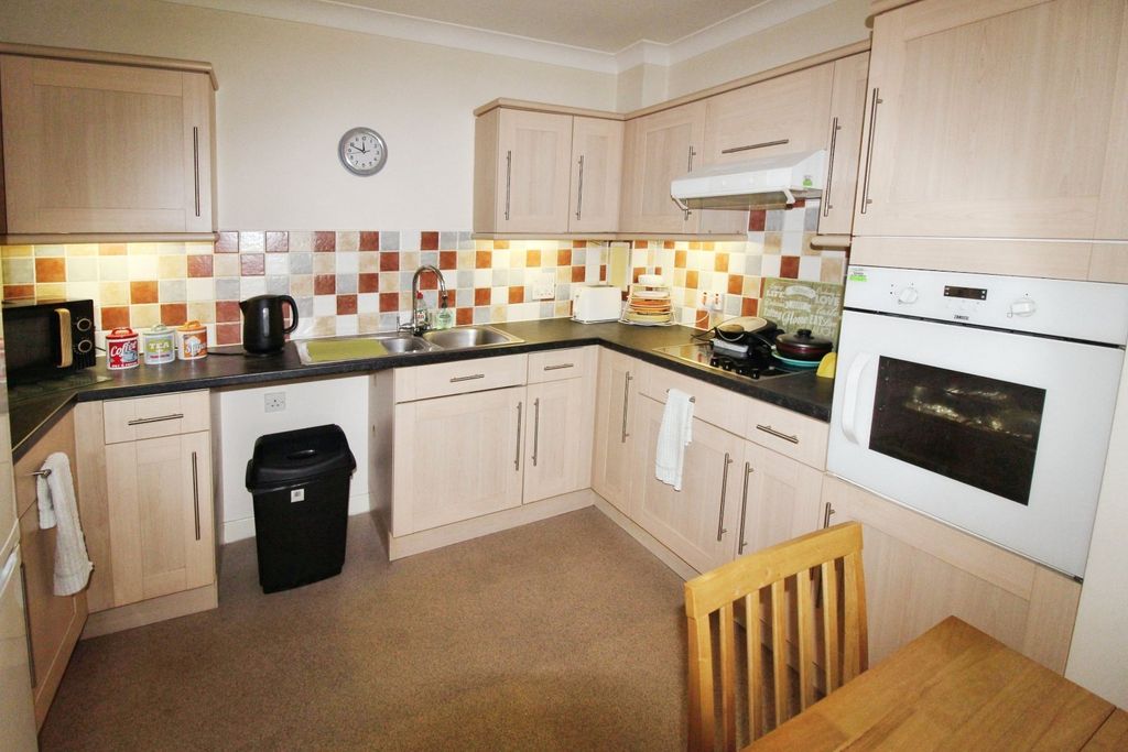 Property photo 3 of 7 Picture No. 08
