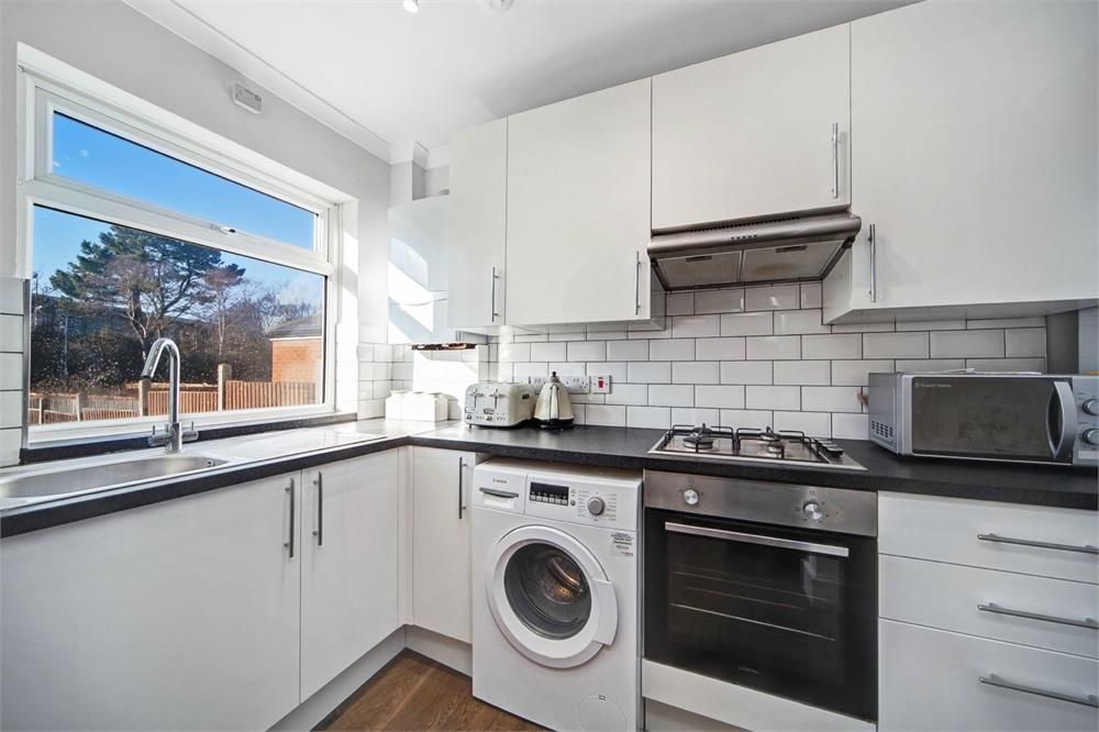 Property photo 3 of 11 3