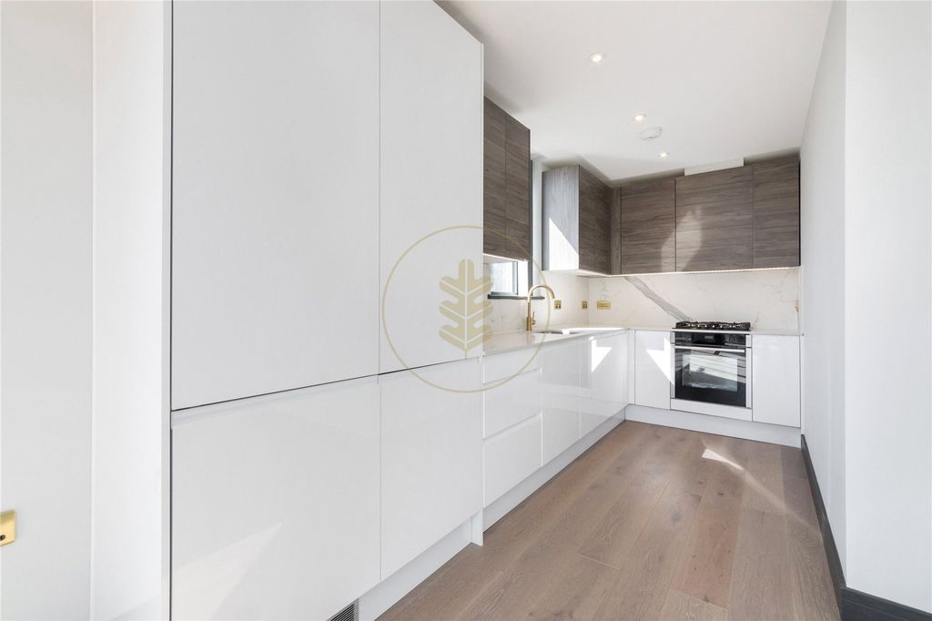 Property photo 3 of 9 Picture No. 12