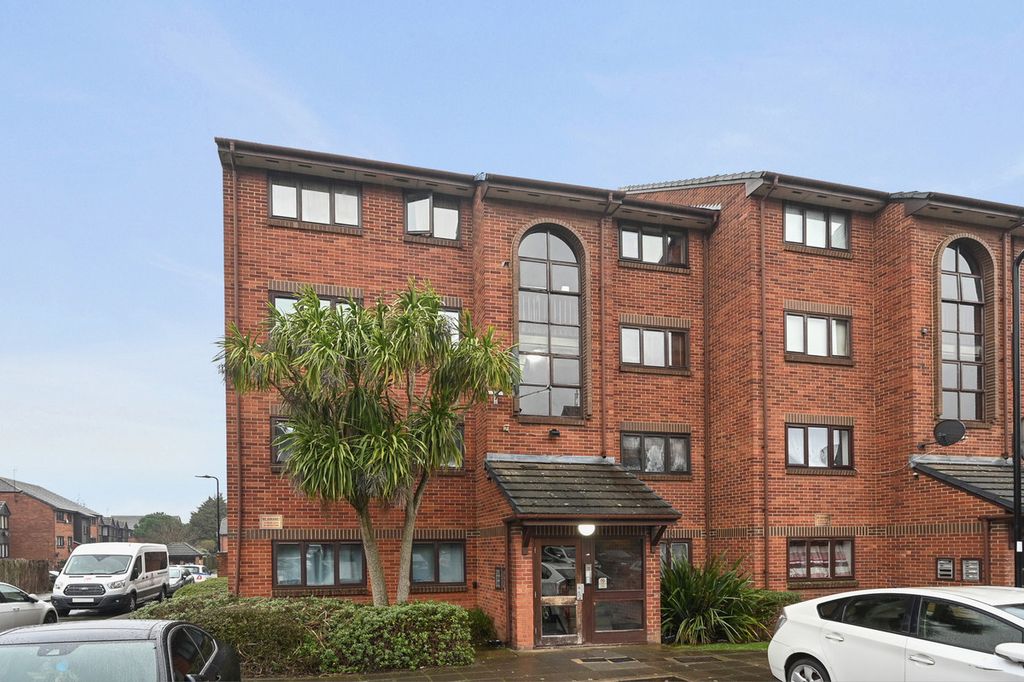 Property photo 1 of 7