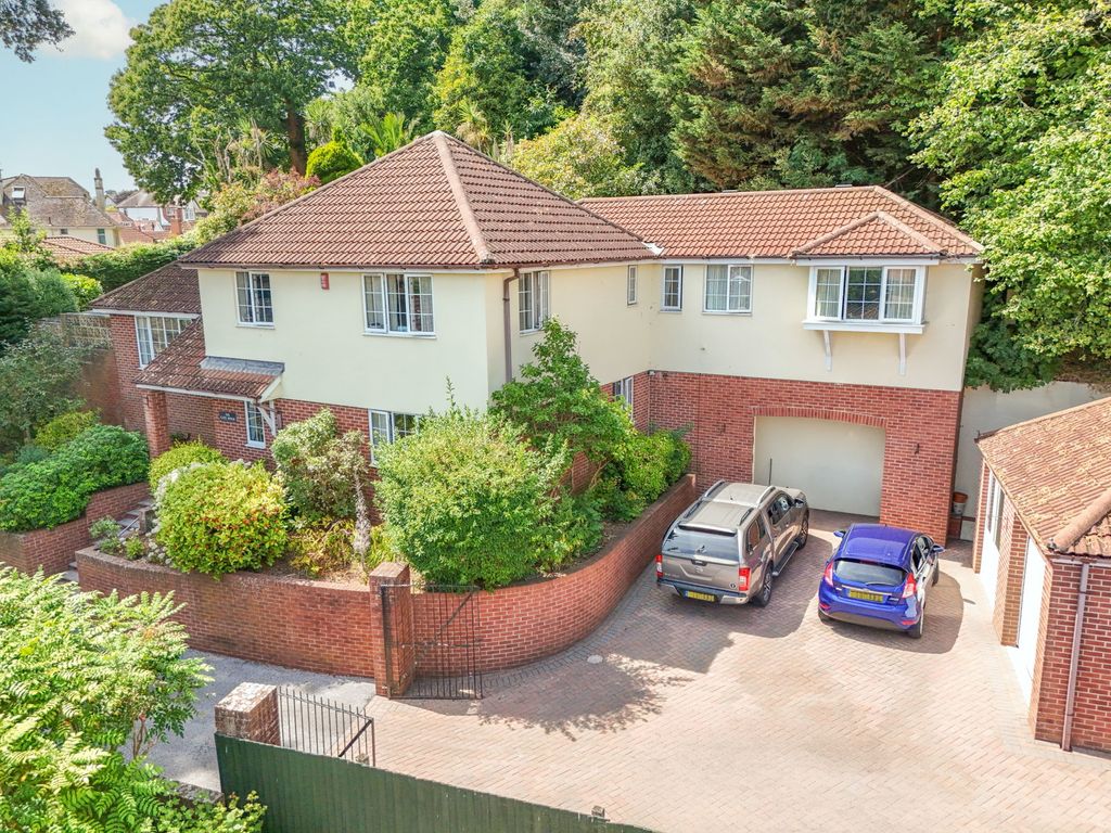 Property photo 1 of 26
