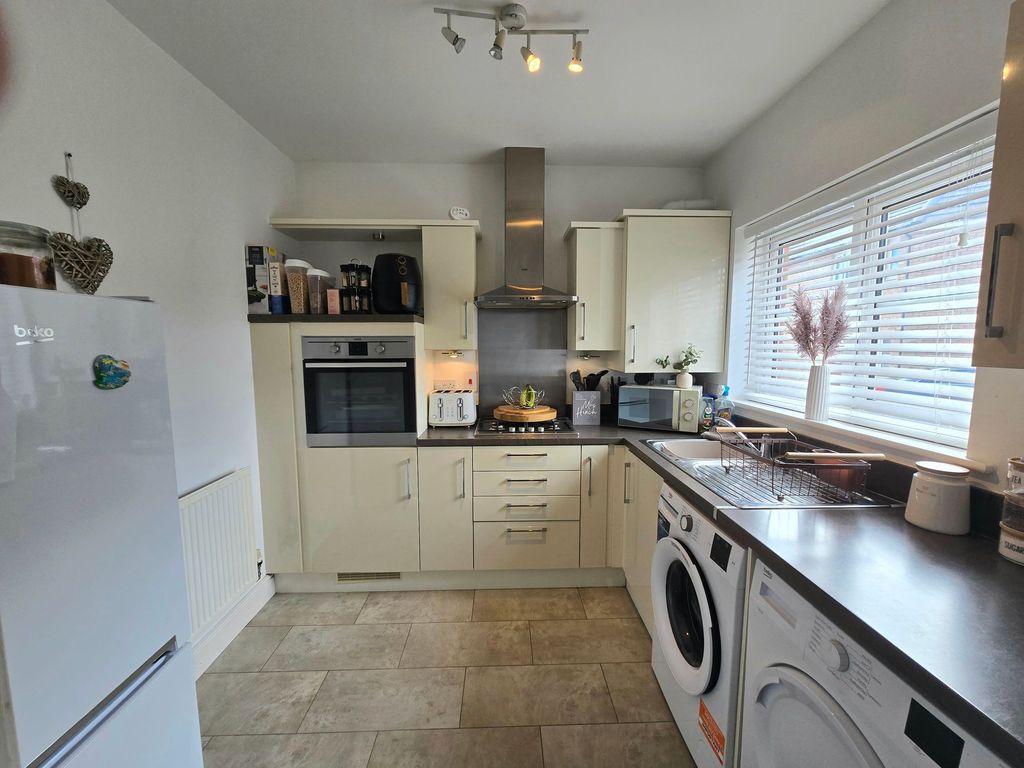 Property photo 3 of 23