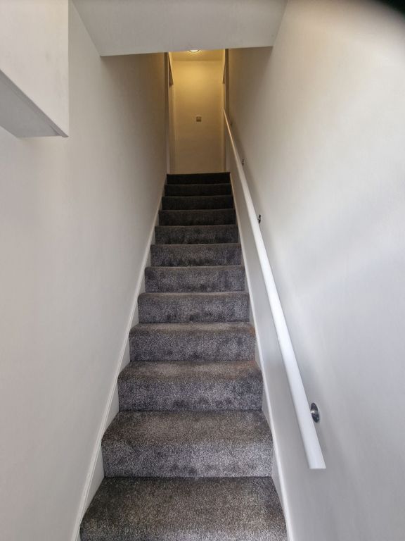 Property photo 2 of 6 20260330_165204