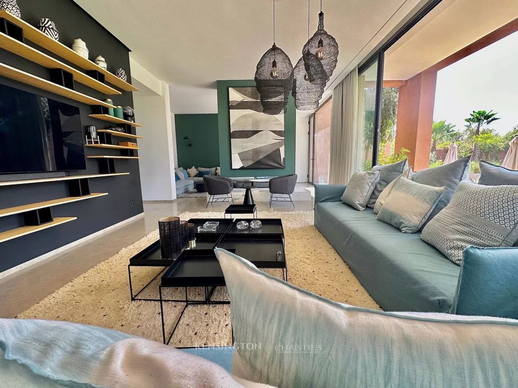 Property photo 2 of 34