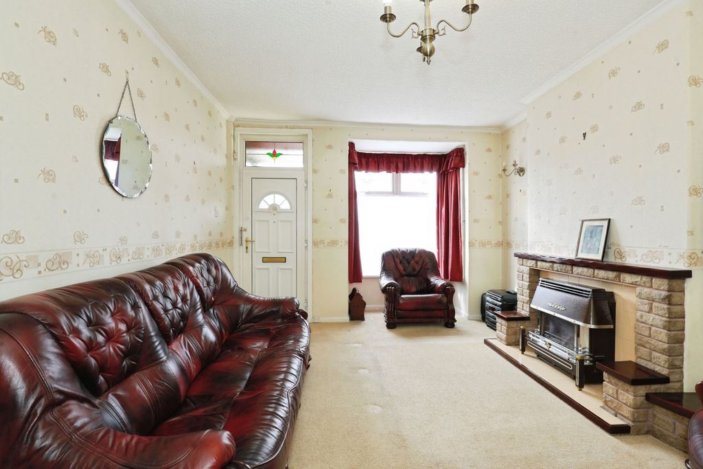 Property photo 3 of 15