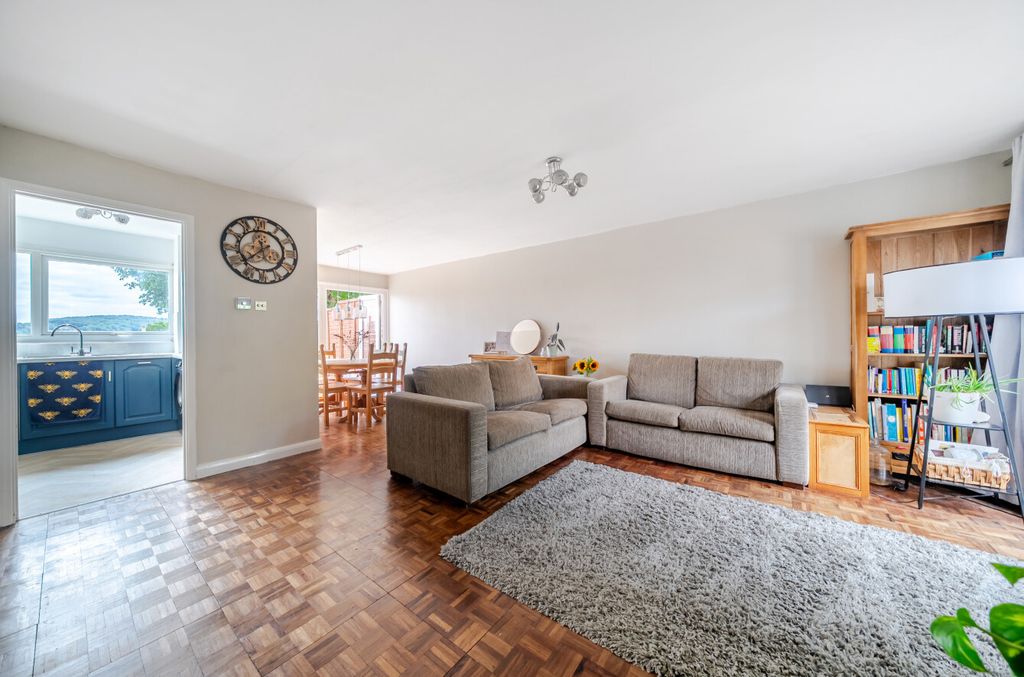 Property photo 2 of 22 1492906-6-6A5F5F6...
