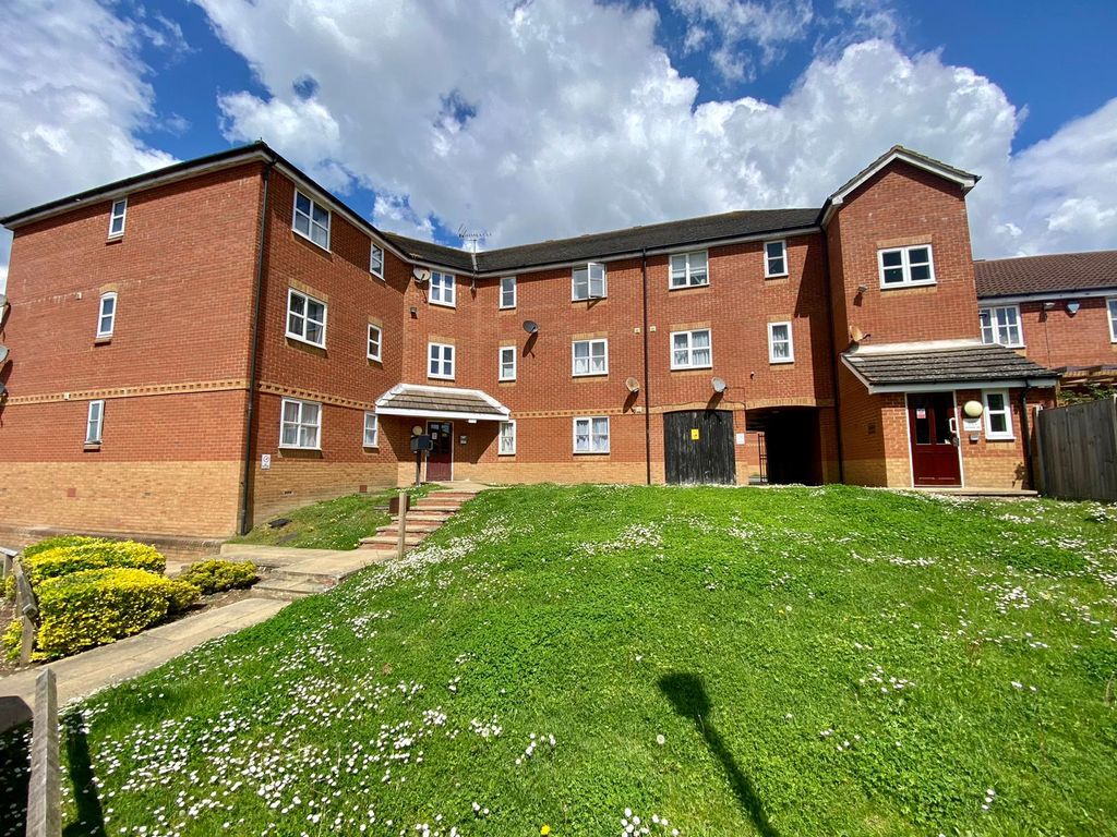 Property photo 1 of 8