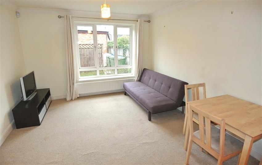 Property photo 2 of 5 Living Room