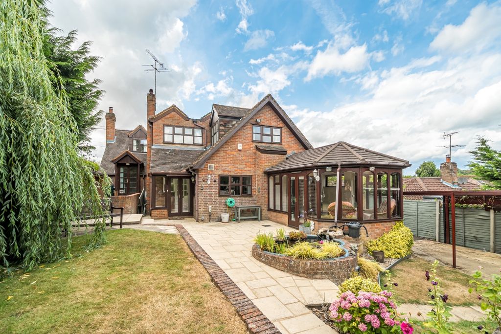 Property photo 2 of 11 1326657-6-68754Ad...