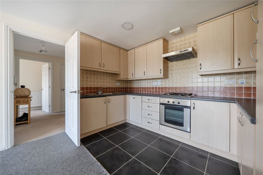 Property photo 2 of 19 Picture No. 29