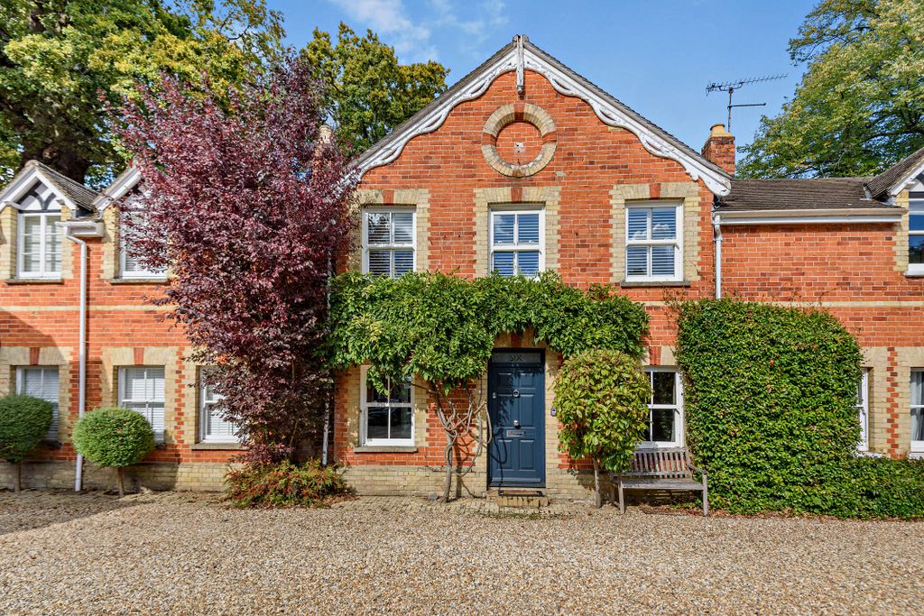 Property photo 1 of 24