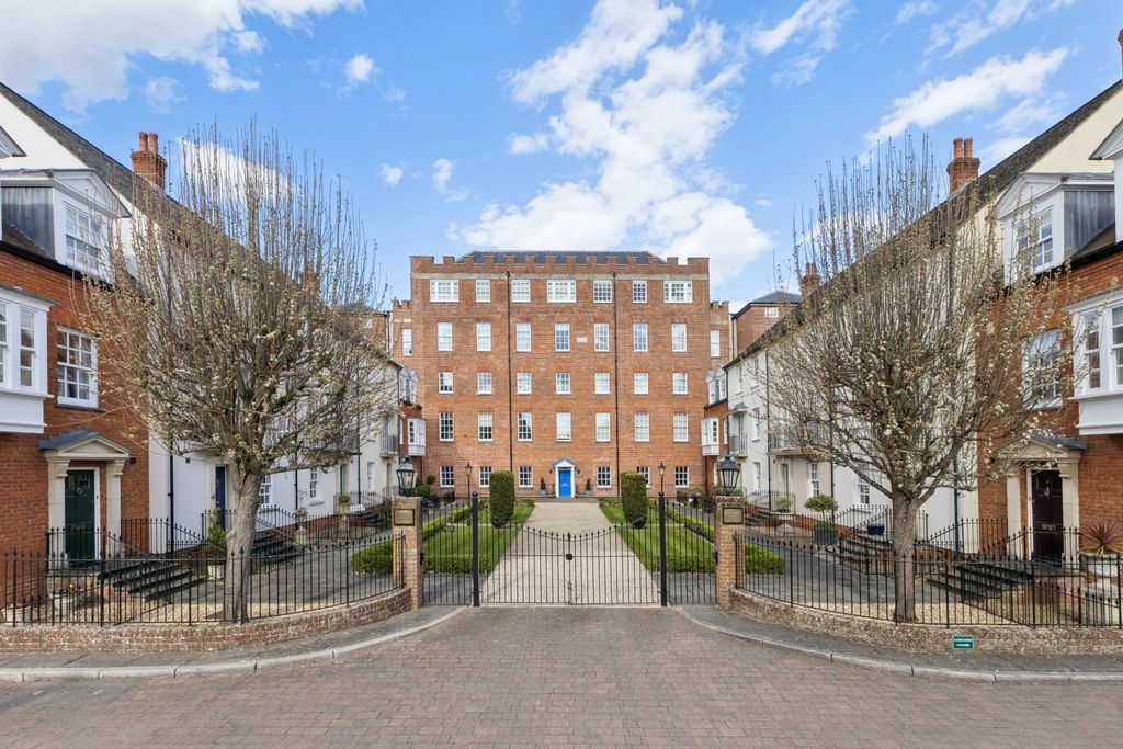 Property photo 1 of 20 External