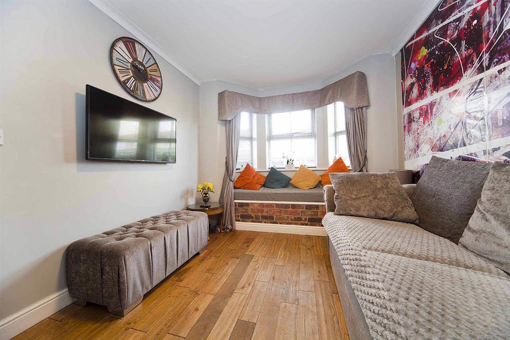 Property photo 2 of 29