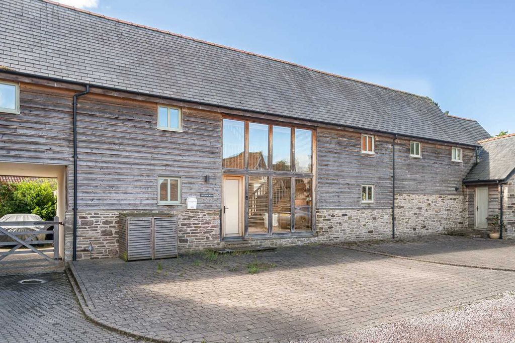 Property photo 1 of 20 3_84549