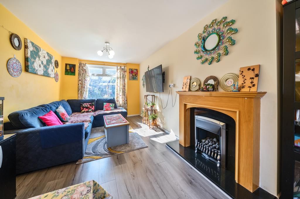 Property photo 3 of 17 Living Area