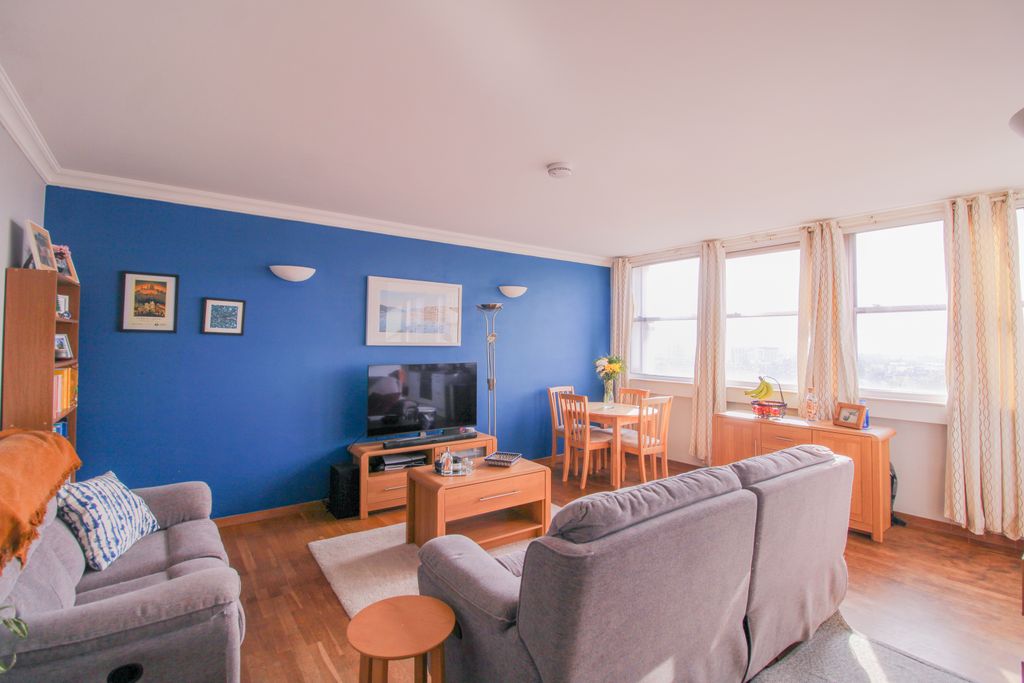 Property photo 1 of 8 Floorplan